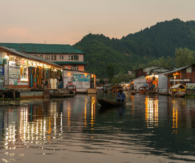 The Dal Lake’s Floating Vegetable Market: A Living Heritage That Demands Our Attention