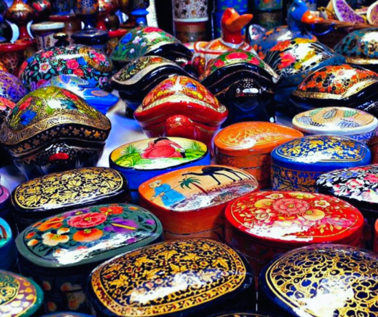 Kashmir Art and Craft Tours – Discover The Valley’s Timeless Soul Through Living Heritage